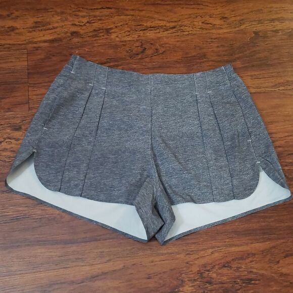 Lululemon Womens Heathered Gray Athletic Workout Mid Rise Run Shorts Size 6 - Picture 1 of 5